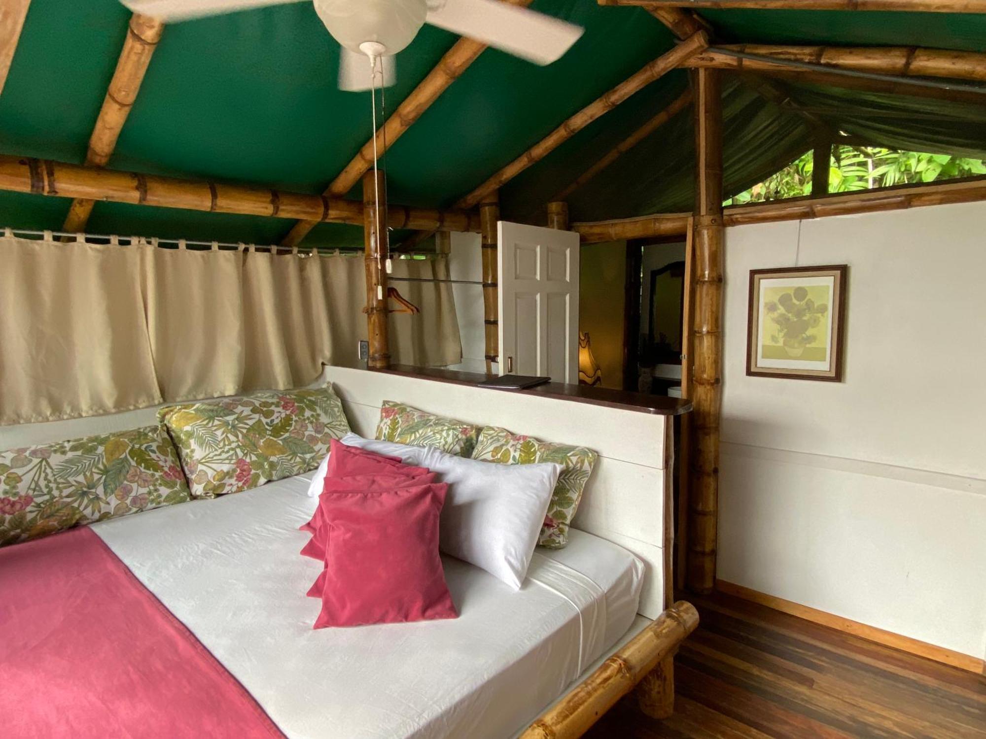 Colina Secreta - Glamping And Villas Puerto Viejo de Talamanca Eksteriør billede